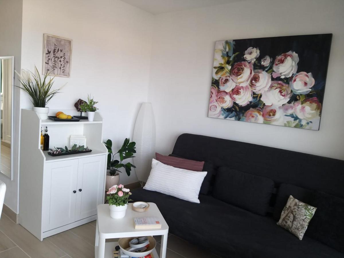 Neu Renoviertes, Huebsches Und Gemuetliches Appartement Mit Balkon Und Meerblick Costa De Antigua Exterior photo